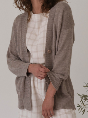 Women's long cardigan sweater in brown